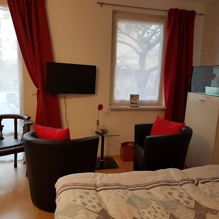 Zeuthen Ferienwohnung Am See, Stadtgrenze Berlin Экстерьер фото